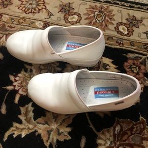Cherokee Work Clogs